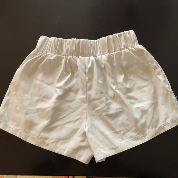 Zaful white shorts - Picture 3 of 5